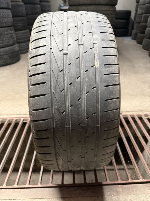 Hankook 235/35/19