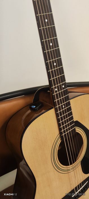 Акустичнские гитара Yamaha f310