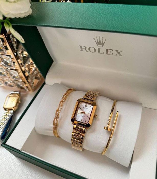 Часы женские комплект