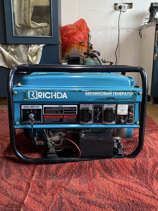 Бензиновый генератор RICHDA 4200E