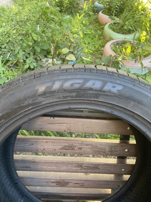 245/45/18 летня резина