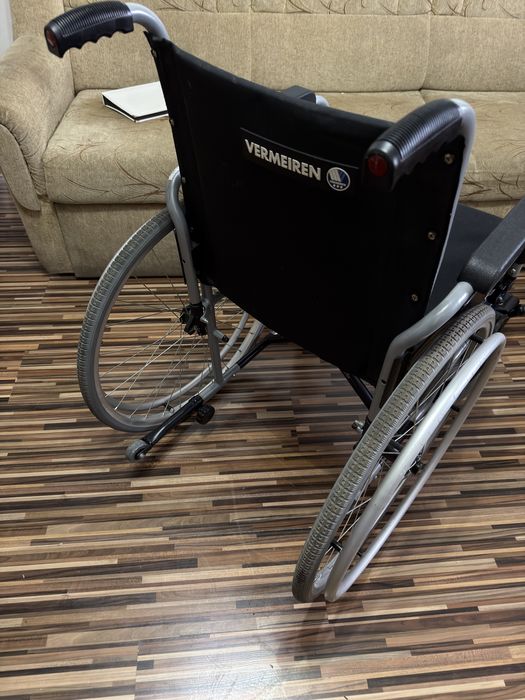 Scaun rulant pliabil handicap batrani dizabilitati