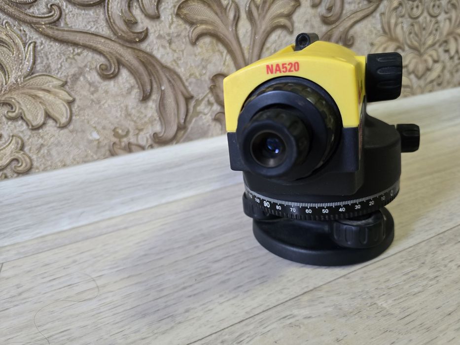 Leica нивелир продам