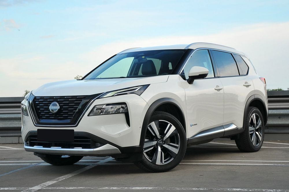 Nissan X-Trail X Trail / Tekna / 2023 / Matrix / Camere 360 / HUD / Piele /Alb perlat