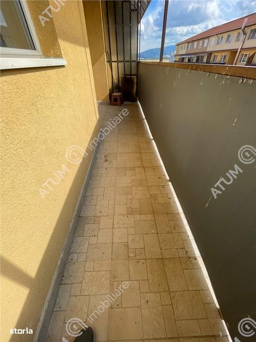 Apartament cu 3 camere balcon loc parcare zona Ciresica din Sibiu