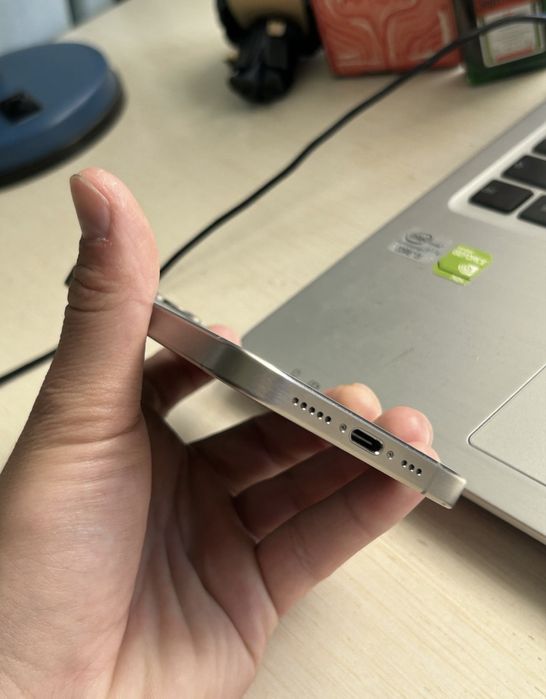 Iphone 15 pro 256gb аккумулятор 82%
