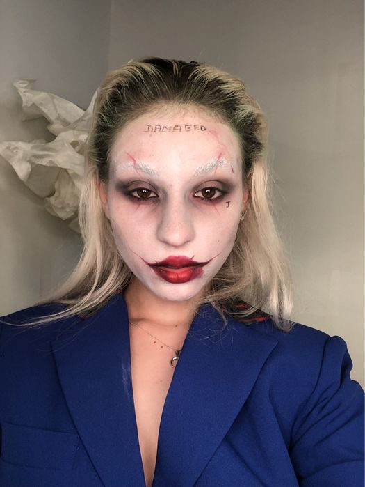 Make-up artist-București