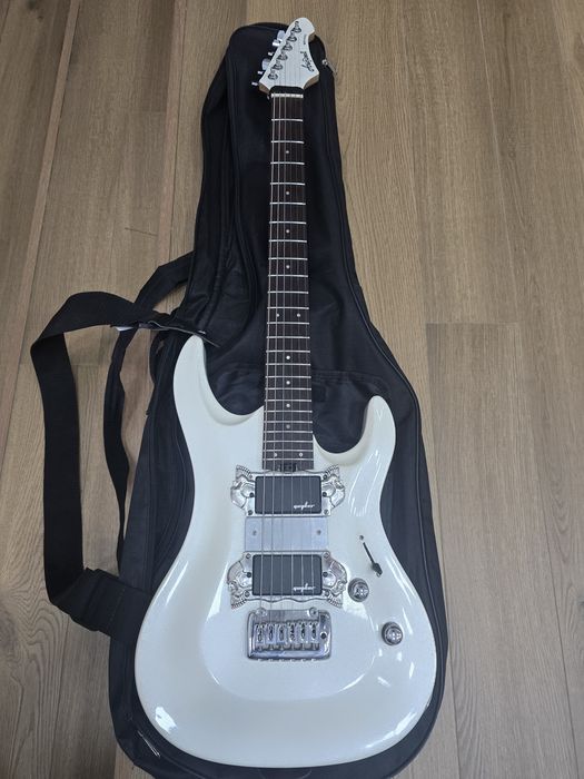 Продам белую электрогитару Aria pro II mac std