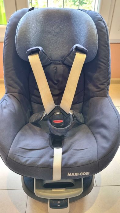 Детско столче за кола Maxi Cosi Pearl + Основа за столче FamilyFix