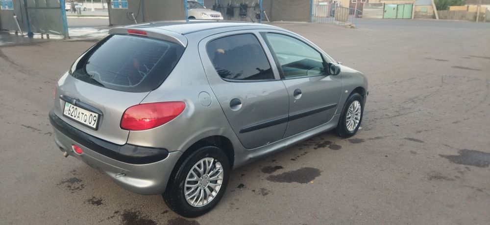 Продам Peugeot 206,АКПП.