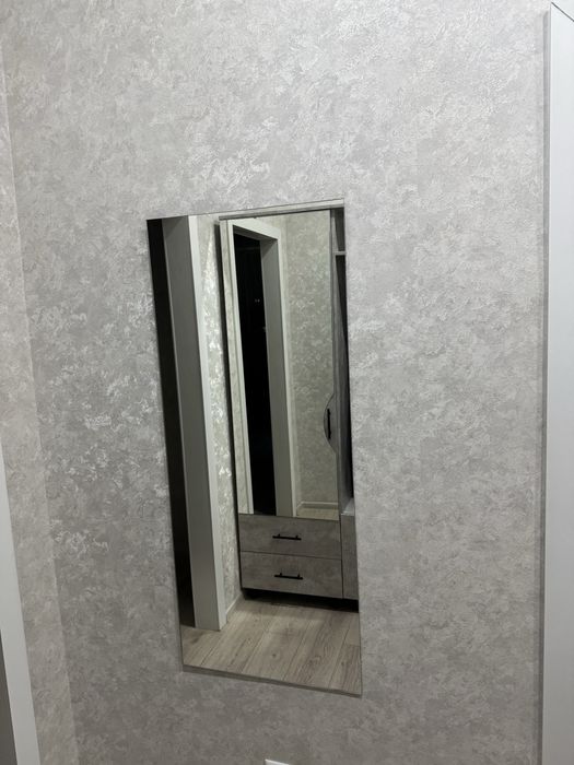 Продам зеркало отличное состояние