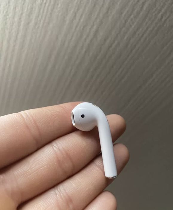 Продам AirPods 2