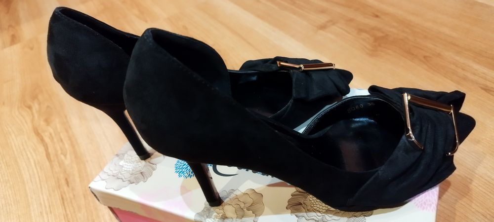 Луксозни обувки за коледните и новогодишни празници