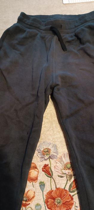 Четири чифта панталони за 10-12 години. 146 и 152 см височина. Марка H