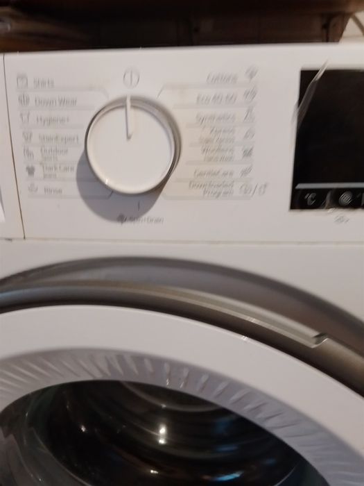 Продавам пералня Beko в добро състояние  още е гаранционна.