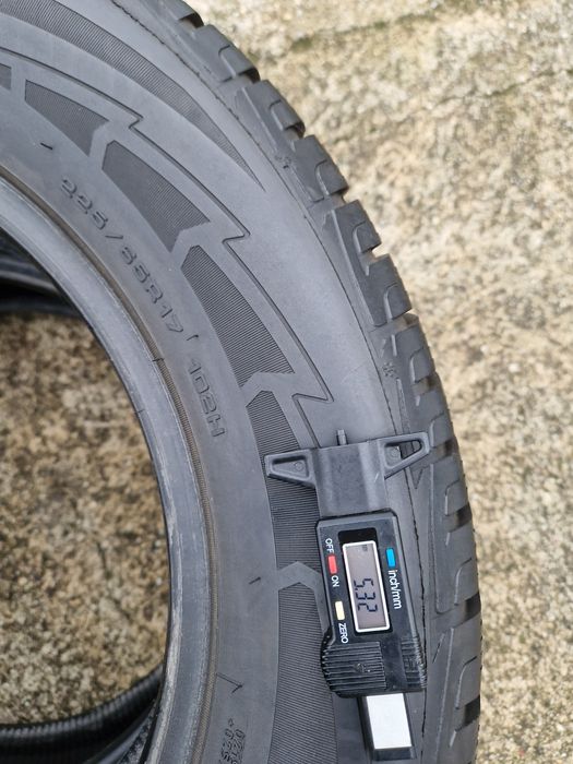 2anvelope iarna  225 65 17 Good Year