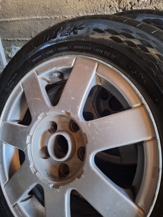 Шина балон сатылады.