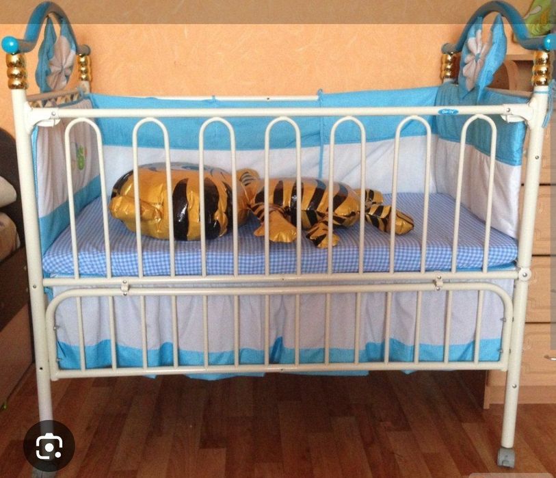 Кровать детская б/у.