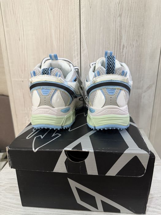 *SUMMER SALE*Off-White Be Right Back