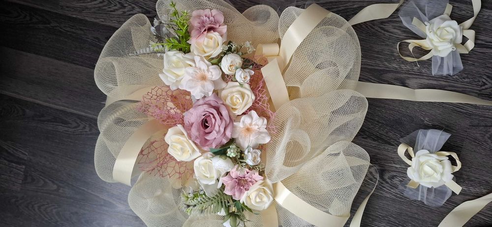 Сватбена украса за кола