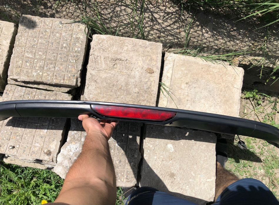 Спойлер за Хонда Сивик хечбек 1995-2000г.