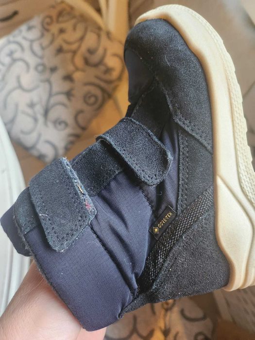 Ghete inalte impermeabile si captusite Geox nr. 25