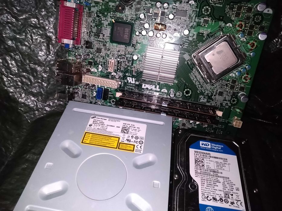 Kit complet Placa de baza Dell OptiPlex + Sursa + 4GB RAM + Cooler
