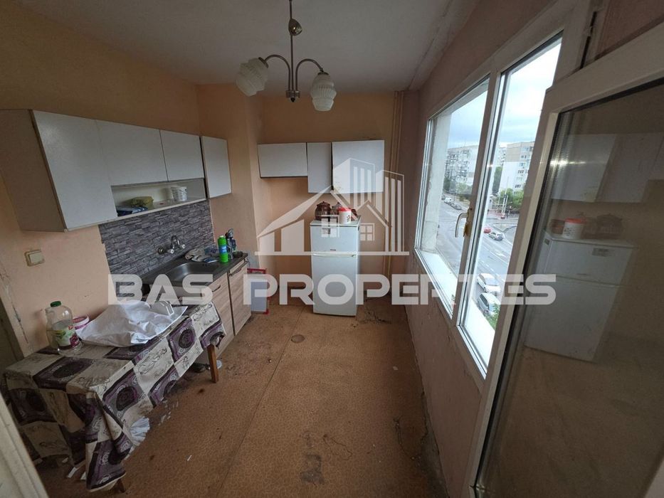 Продава се Двустаен апартамент в София, Надежда 3 - 66 кв.м за 2061 €/кв.м - Снимка #4