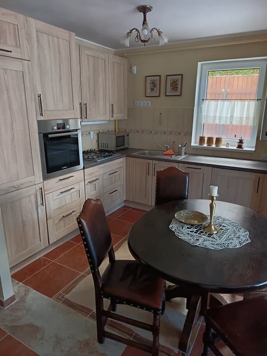 De vanzare apartament 3 camere
