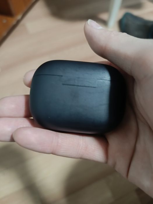 Продам наушники Realme T310