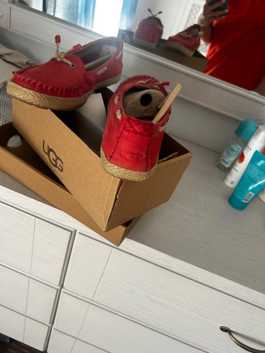 Мокасини UGG Chivon