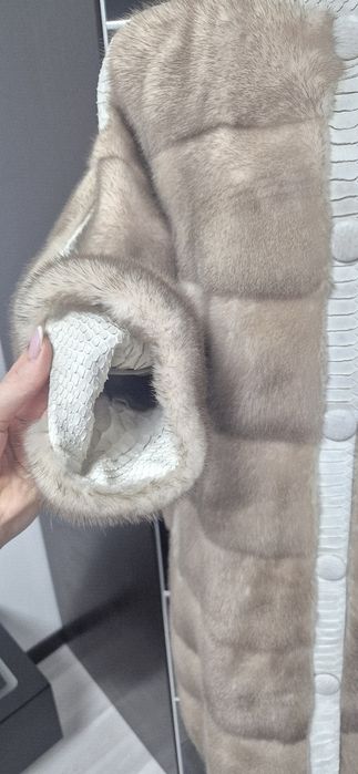 Норкавая шуба с питоном