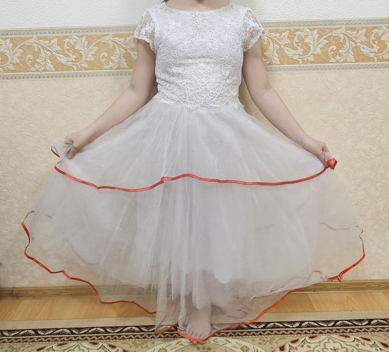 Продам платья детские