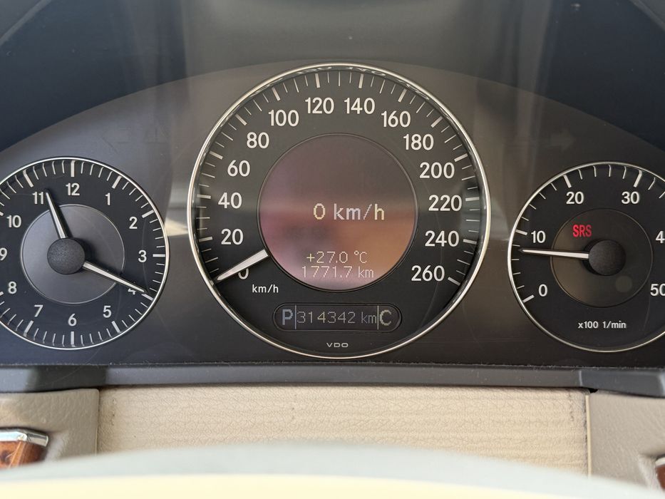 Mercedes Benz E 220