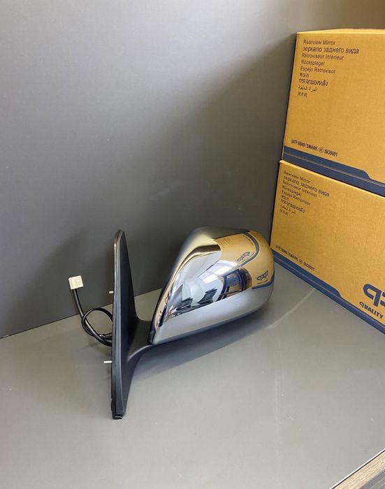 Линзы противотуманки птф в бампер Toyota Haghlander