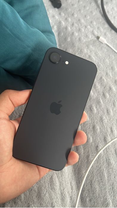 Iphone 16e, 128gb, black