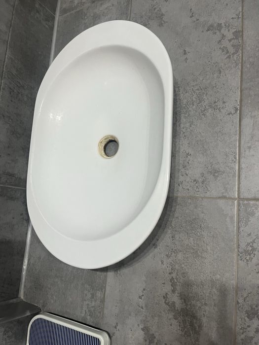 Раковина керамическая