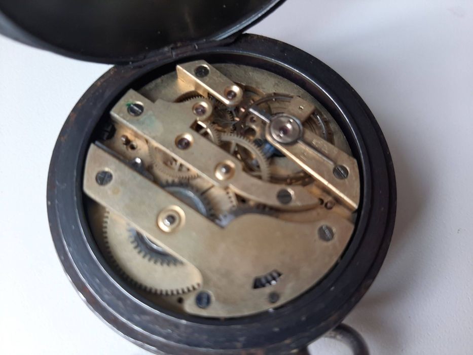 Антикварные карманные часы