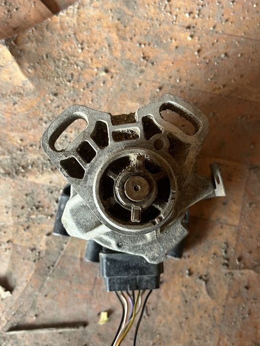 Трамблер на митсубиси