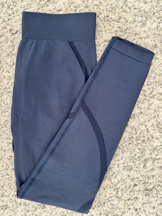 Нов клин от безшевна материя S размер