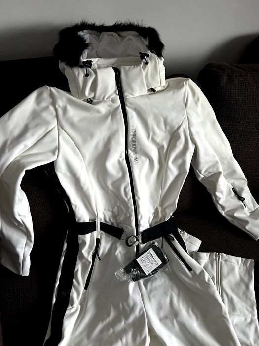 Луксозен ски гащеризон EA7 Emporio Armani – чисто нов, с етикет