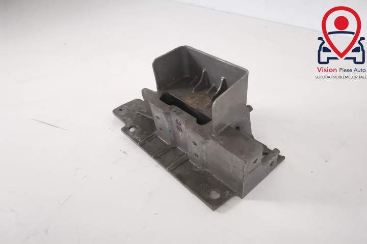 Лендроувер Дефендер / Land Rover Defender Оригинален десен лонжерон но