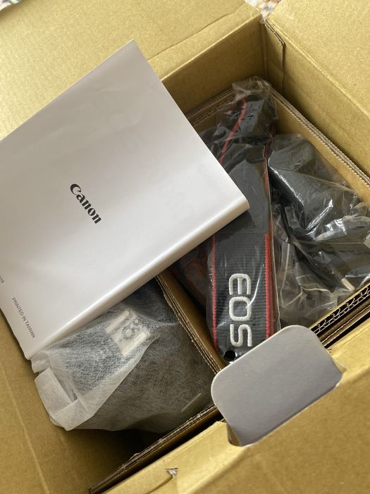 Новый Canon EOS 2000 D