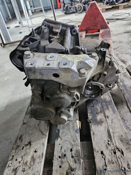 Cutie De Viteze Volkswagen Touran (1T1, 1T2) [ 2003 - 2010 ] Tdi (Azv)