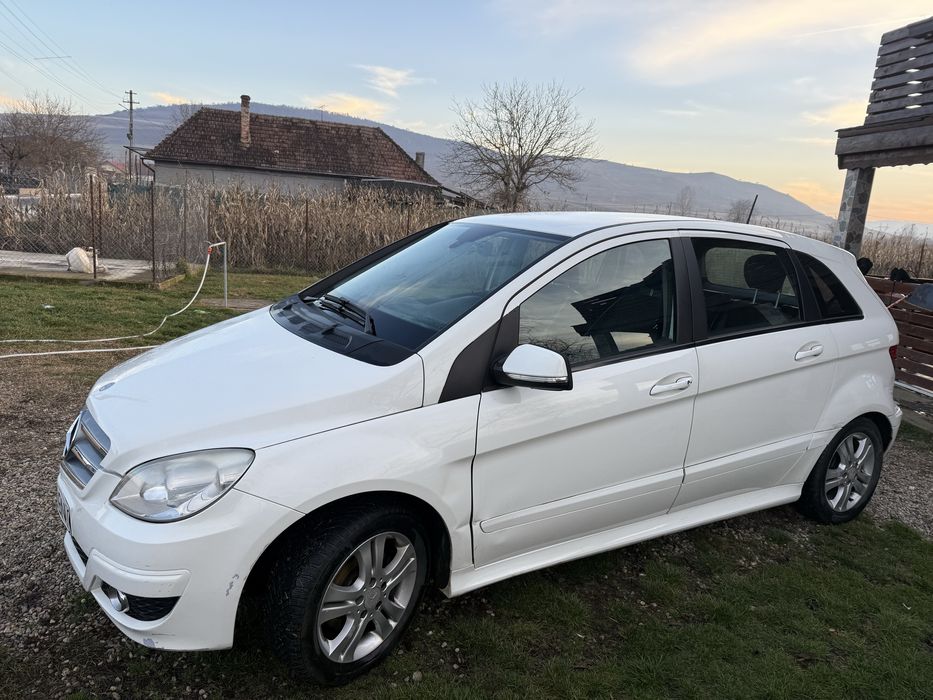 Mercedes B 180 2.0 D 2011
