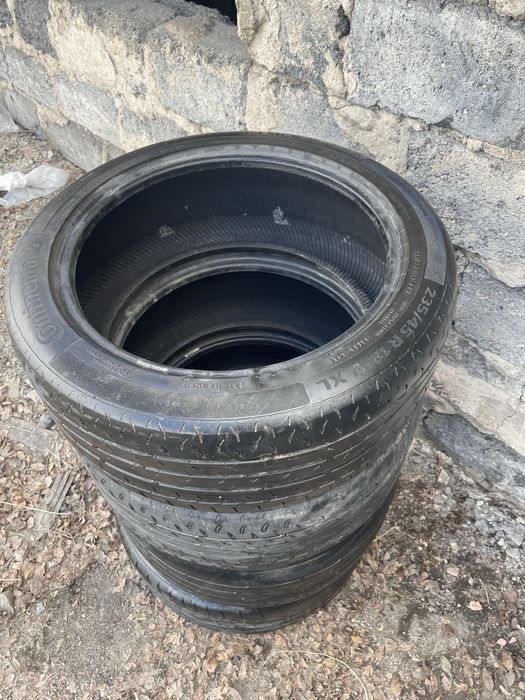 Продам 4  Автошины R18/235-45