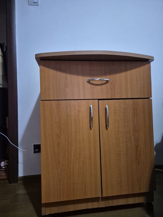 Dulap cu roți – Spațios