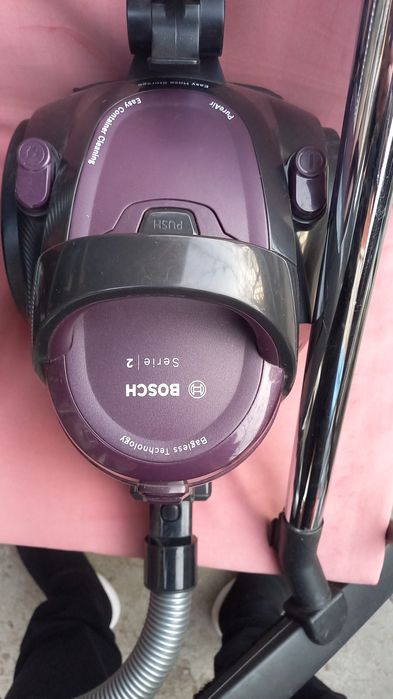 Aspirator bosch fără sac