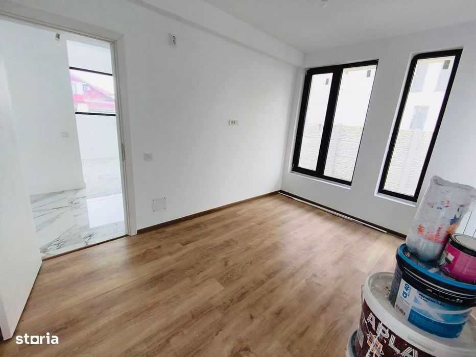 Casa individuala de vanzare in Comuna Berceni LA INTRARE