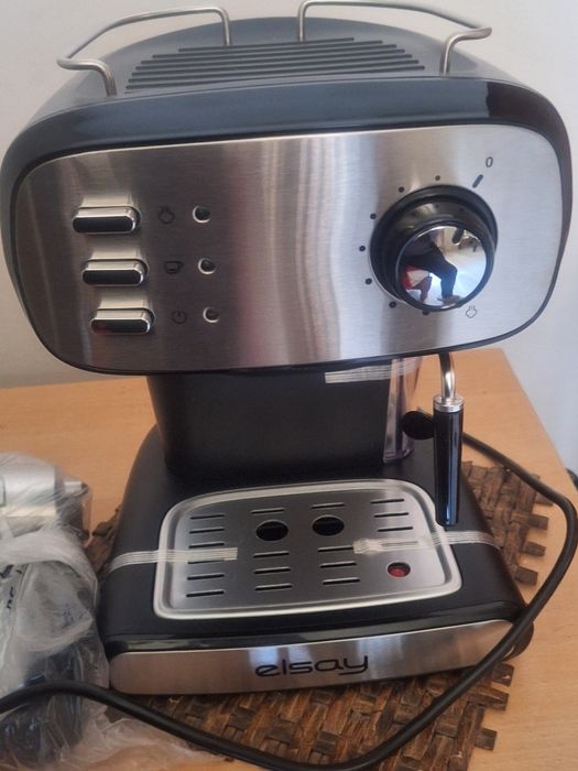 Кафе машина ElSay за еспресо и капучино – работи перфектно, много запа